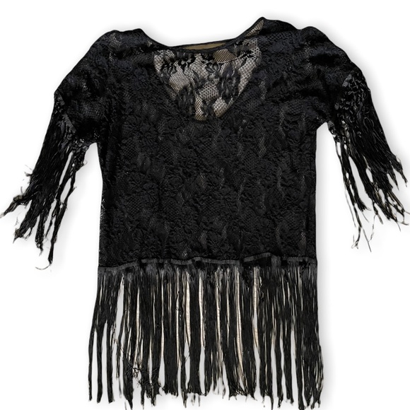 🚫Vintage fringe lace top🚫SOLD🚫 - Picture 4 of 10